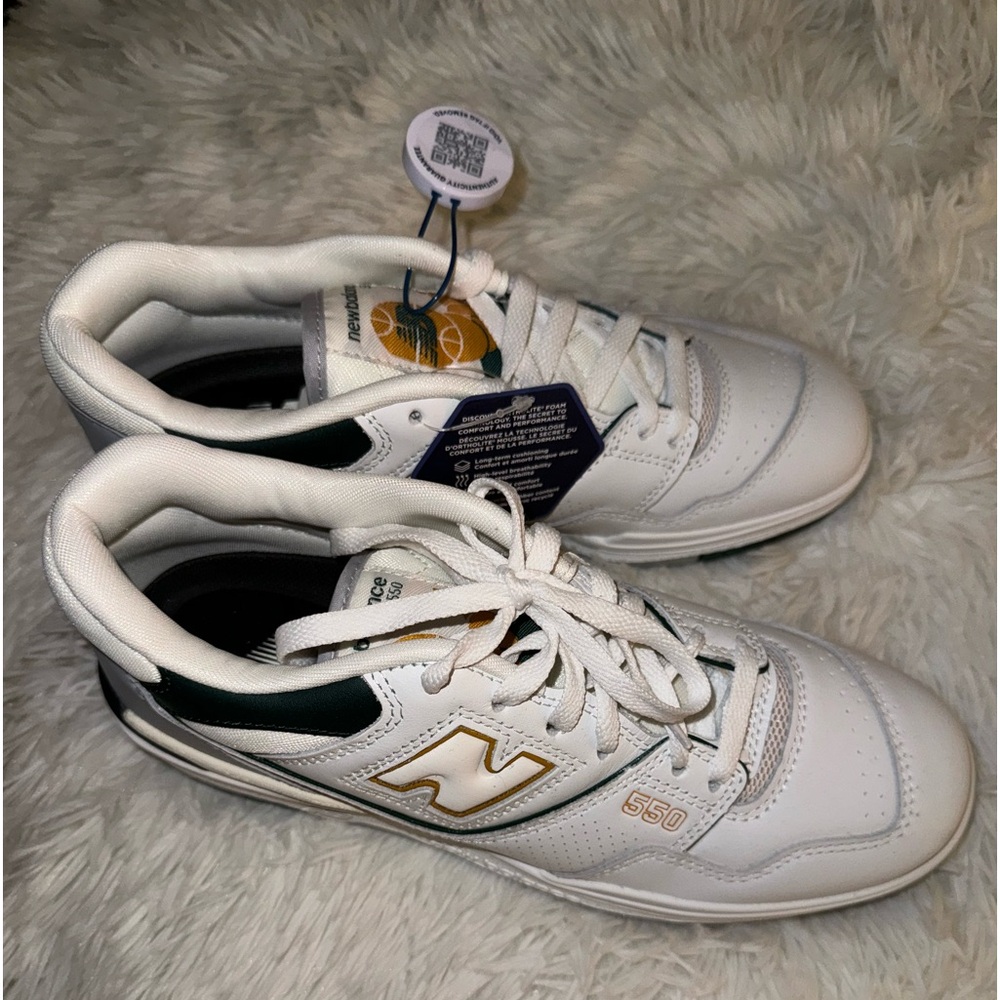 New Balance 2022
550 'Nightwatch Green'
